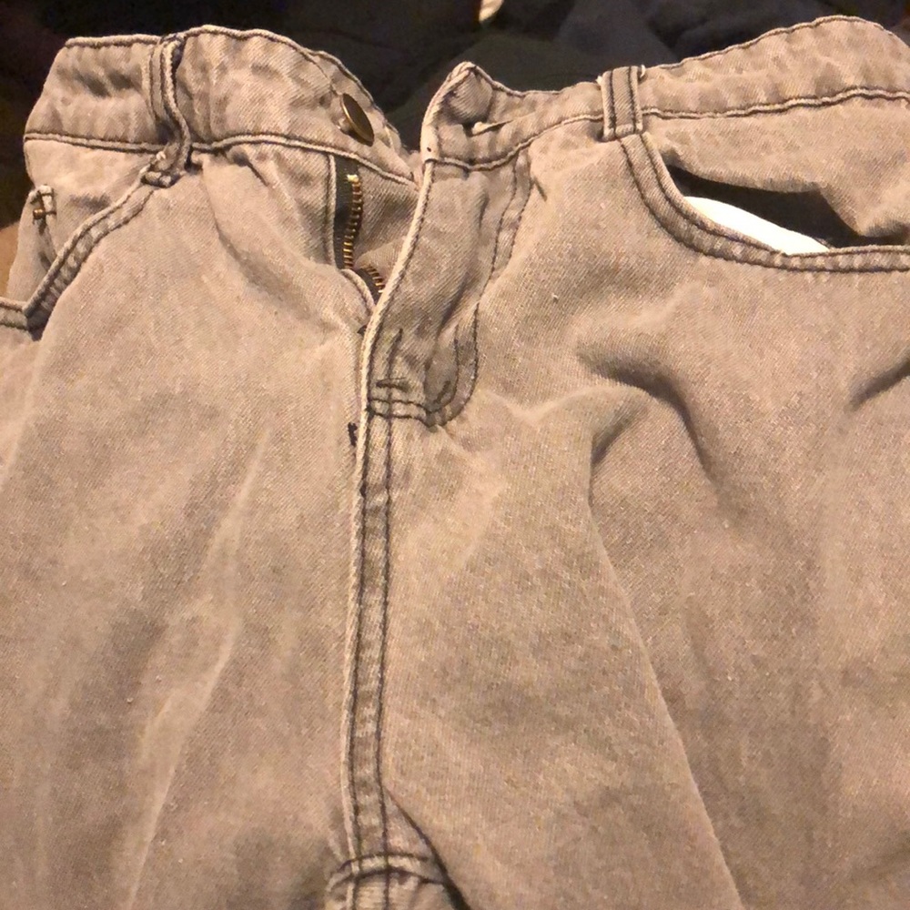 Spandex, small pants, cuffed jeans.
